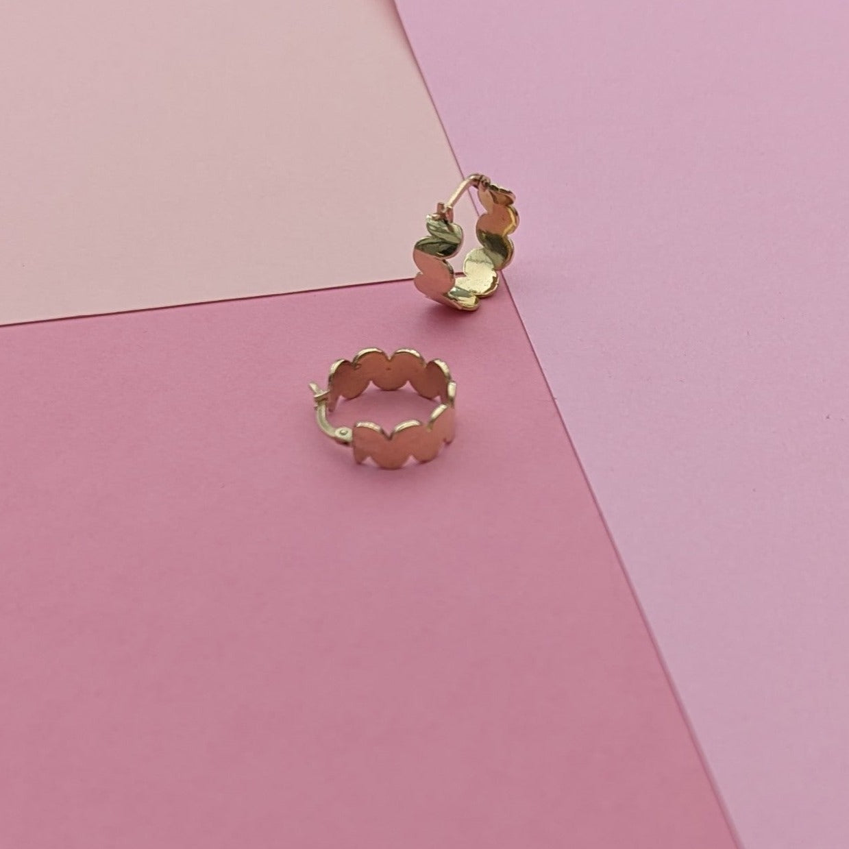 Wavy Hoops